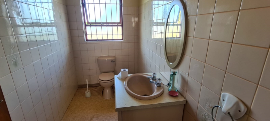 4 Bedroom Property for Sale in C Place Eastern Cape